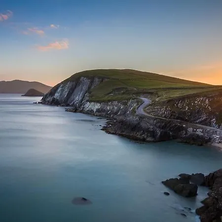 Coastal Cottage, On Wild Atlantic Way بيت للعطل دينغل
