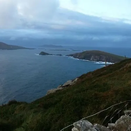 Coastal Cottage, On Wild Atlantic Way بيت للعطل دينغل