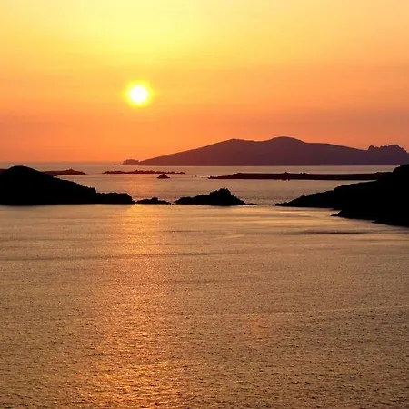 Coastal Cottage, On Wild Atlantic Way * دينغل